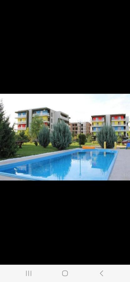 Golden Airport Residence Otopeni Buitenkant foto
